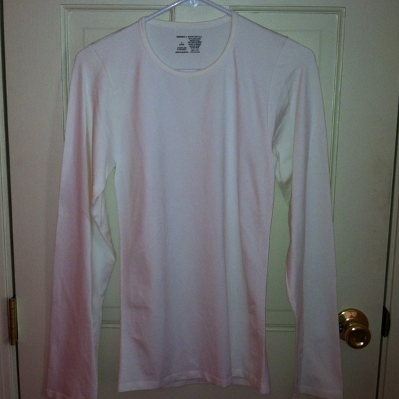 Moisture management crew - Picture 1 of 2