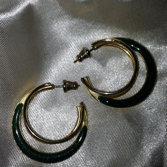 Earrings - Picture 1 of 3