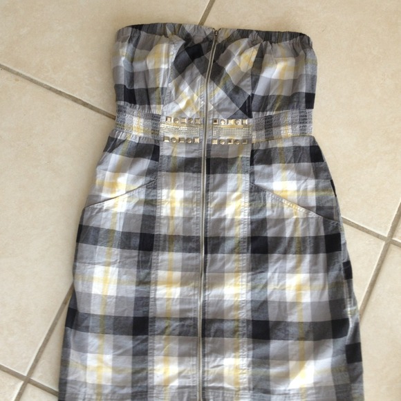 Adorable plaid G by Guess Dress (M)