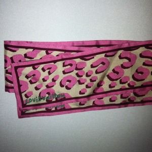 Louis Vuitton Accessories - Authentic Louis Vuitton pink leopard scarf! Louis Vuitton Accessories - Authentic Louis Vuitton pink leopard scarf!