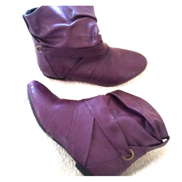 💢SOLD💢Purple boots!!!💜