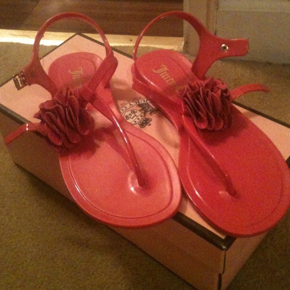 Juicy Couture pink sandals!  BRAND NEW! Size 7