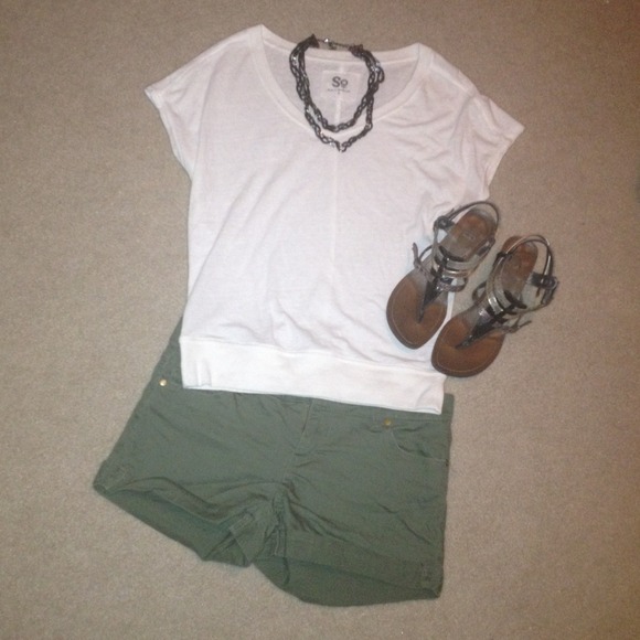**SOLD** BNWT white slub top