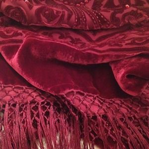 ✋SOLD✋Pretty Shawl