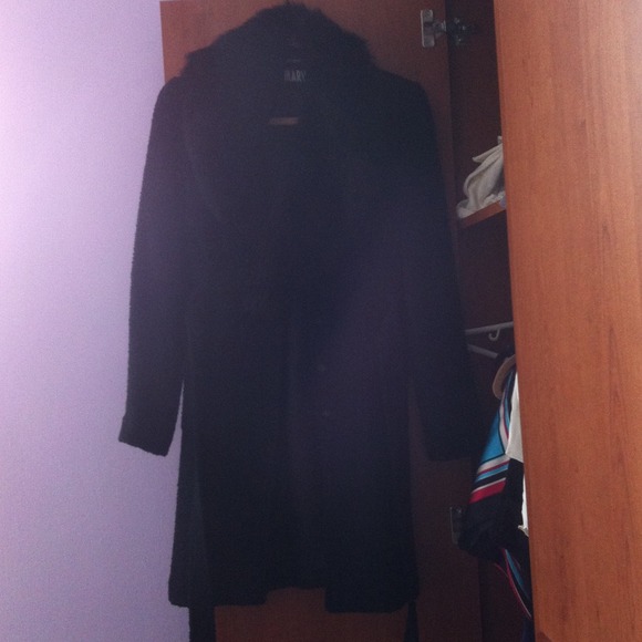 Black Coat with Fur almost new wore once