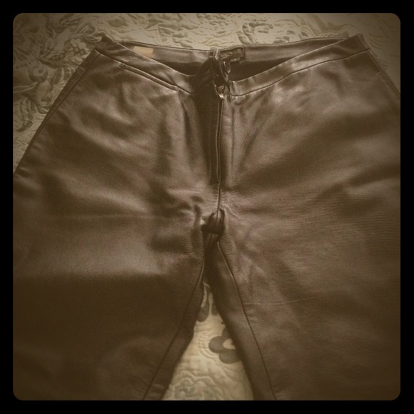 Traded!! BCBG Maxzria 100% leather pants