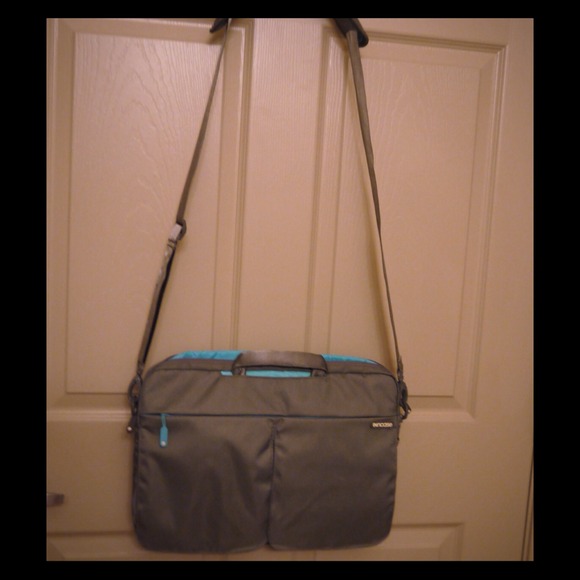 Men's👨 Incase Messenger/Shoulder/iPad bag💼