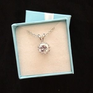 SOLD!! Beautiful necklace