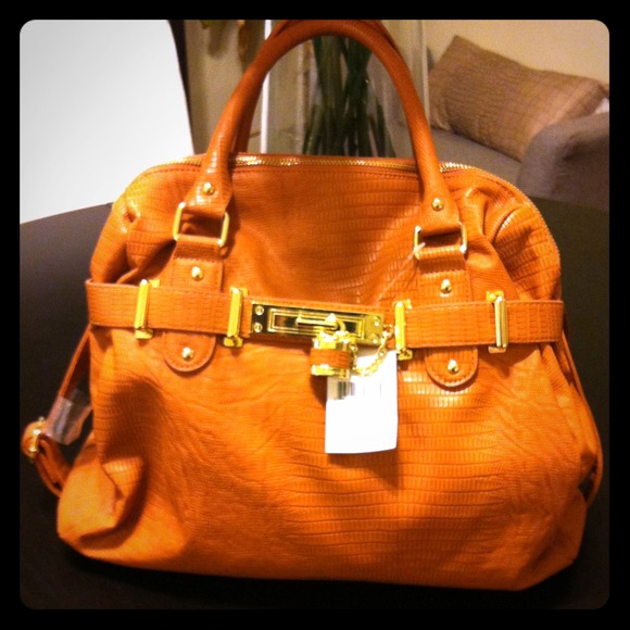 RESERVED 4 Klassie51 NWT Steve Madden Satchel