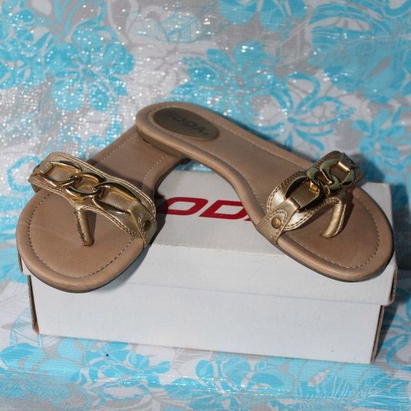 👍👍SOLD👍👍 Soda Sandals