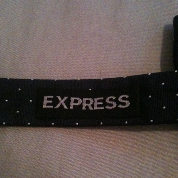 Navy Blue bow-tie new with tags - Picture 2 of 2