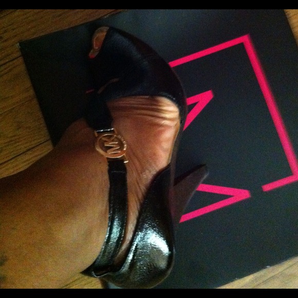 *ReDuCeD******* Michael Kors Heels*********