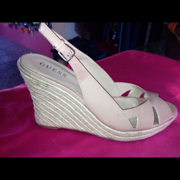 Guess wedge