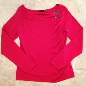 BCBG Red Sweater in great condition!! Like new!!💋