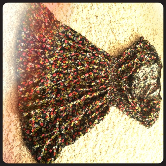Forever 21 dress/shirt lightly worn!