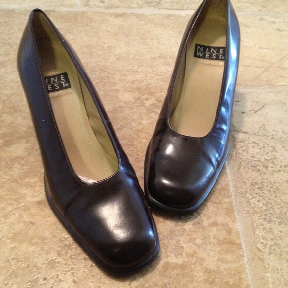 Nine West heelsdark brown perfect for work or play