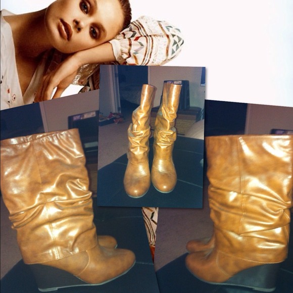 F21 Mid-calf Camel Wedge Boots! Size 8!!!