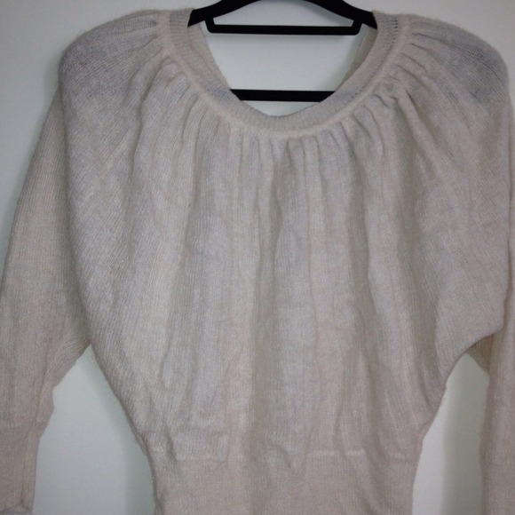 ****SOLD *****Moda by Victorias Secret sweater