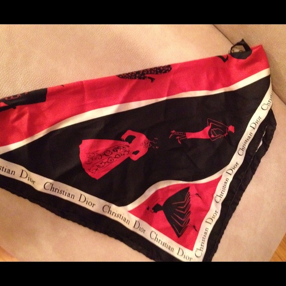 Authentic Christian Dior Scarf. Silk. Never worn! - Picture 2 of 3