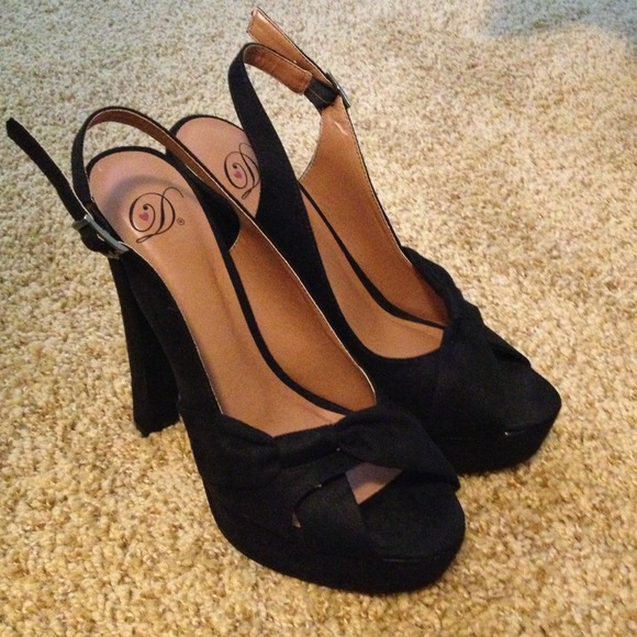 Dollhouse black suede sling back