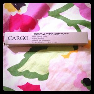 Cargo Lash Activator in Brown.