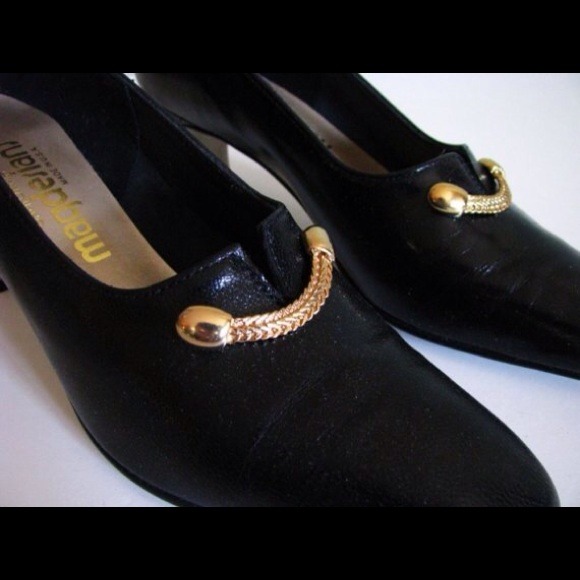 Shoes - ✨Vintage✨ Black Loafer with Chains Shoes - ✨Vintage✨ Black Loafer with Chains