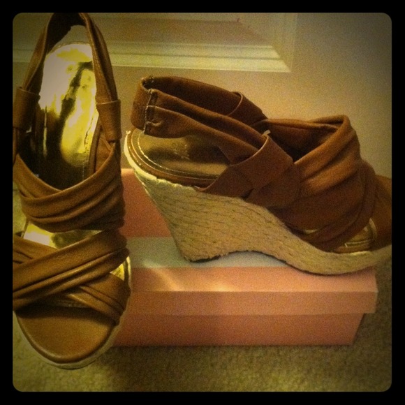 H&M brown wedges