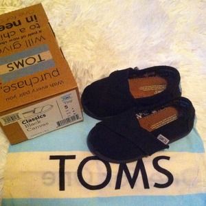 TOMS 🎀reserved🎀