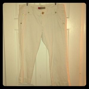 White jean capri's