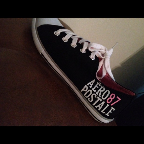 Aeropostale women shoe😜price reduced😜