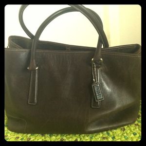 Coach vintage leather bag:)