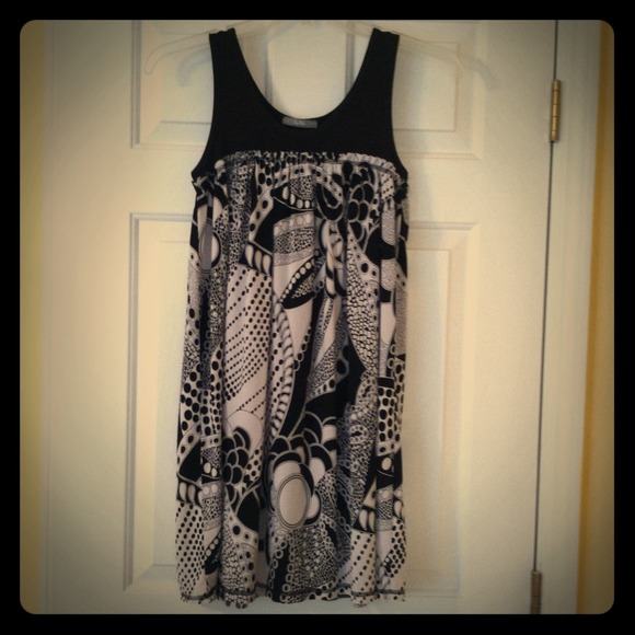 **SOLD** Black/White Tank Dreas