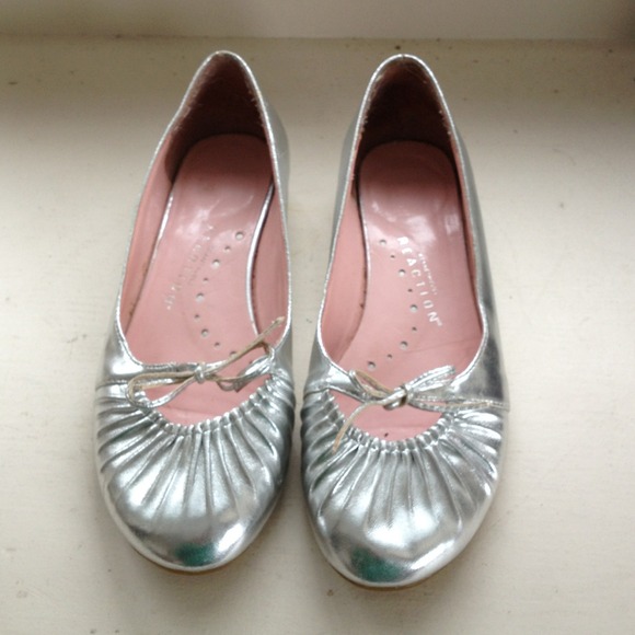 Metallic silver maryjanes