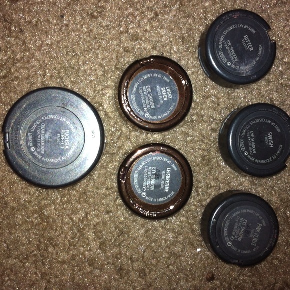 💢SOLD💢5 M.A.C. Eyeshadows and pink base - Picture 3 of 4