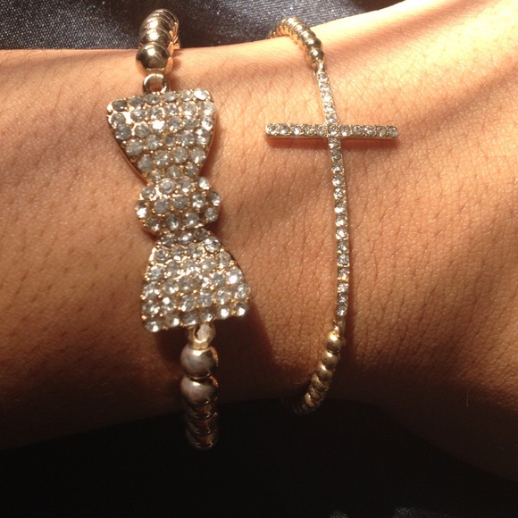 🎊 Reserved🎊 Bow and Cross Set !