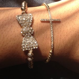 🎊 Reserved🎊 Bow and Cross Set !