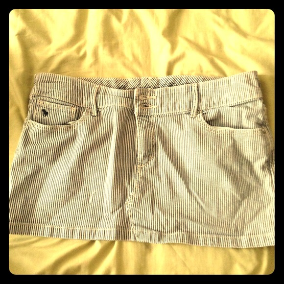 A&F skirt