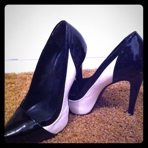 Aldo tuxedo heels
