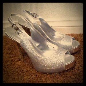 Cathy Jean sling back heels