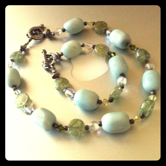 Necklace and bracelet set- green