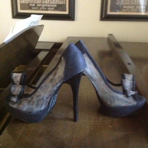 Kardashian Kollection Leopard Mesh Stiletto - Picture 3 of 4