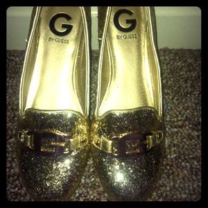 💓💗Guess by Guess Sparkly Gold loafers/flats💓💗