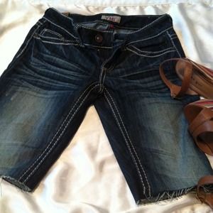 Tilly's Jean cut off shorts