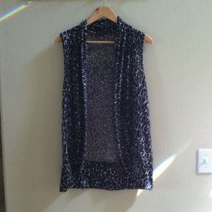 Leopard print sleeveless cardigan