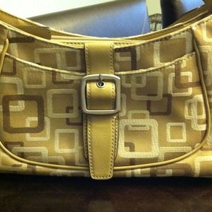 💢SOLD IN BUNDLE💢👜Nine West Purse👜