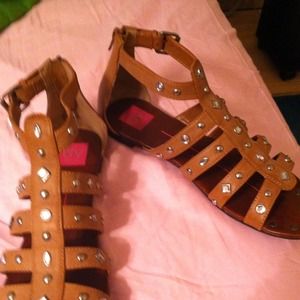 Saddle color clear stones gladiator sandals