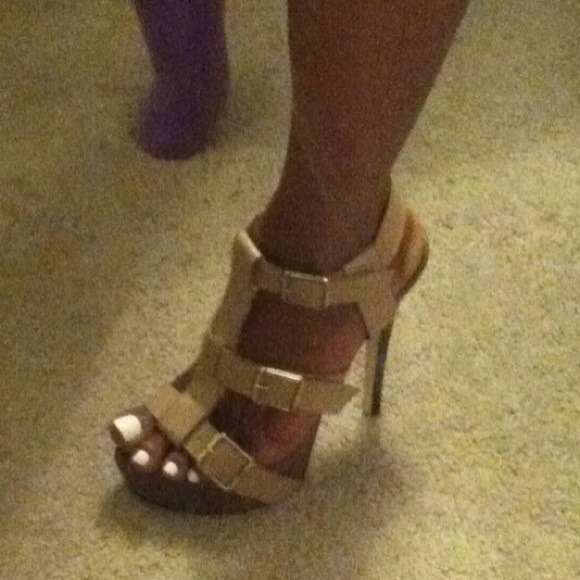 Two toned brown sandals!!