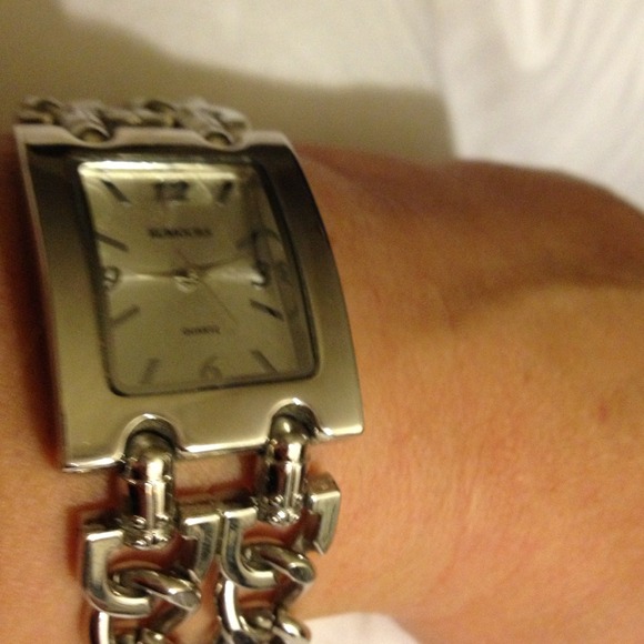 Silver watch - Picture 2 of 3