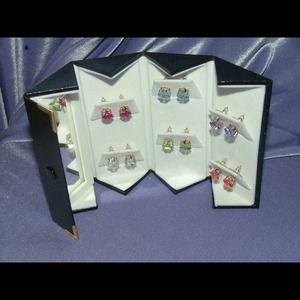 Set of 6 crystal studs set in leather case: mirror