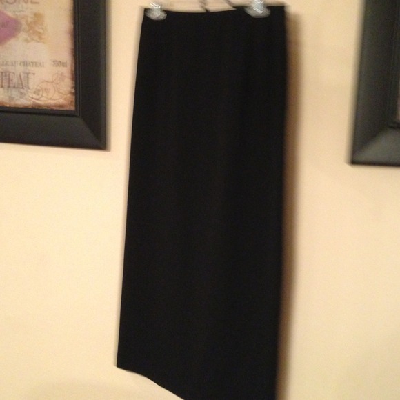 Long black pencil skirt